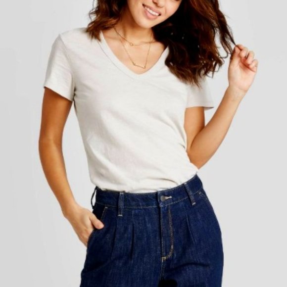 Universal Thread - Women's V Neck T Shirt - Picture 1 of 1
